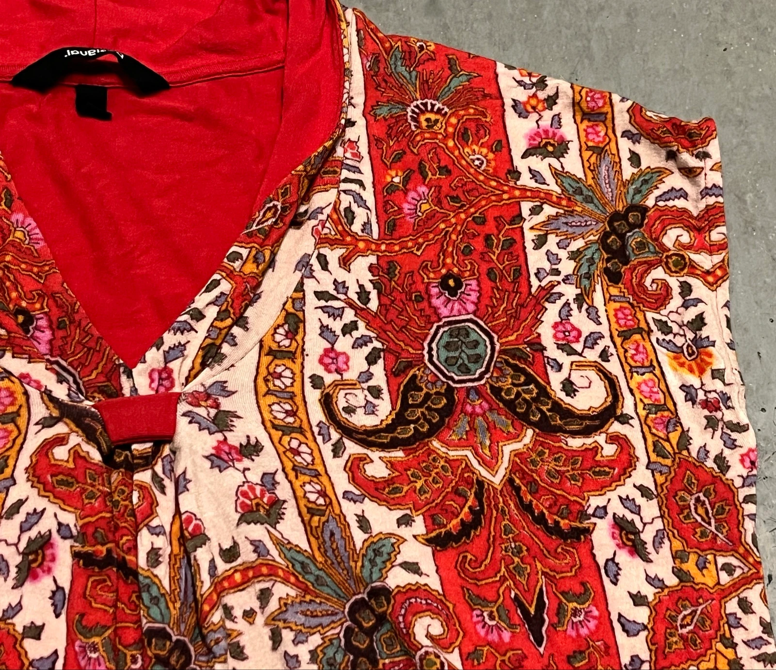 Rode bedrukte asymmetrische T-shirt – photo 3